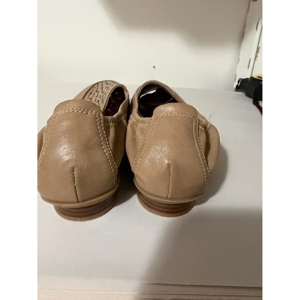 Clarks Tan Leather‎ Perforated Loafers